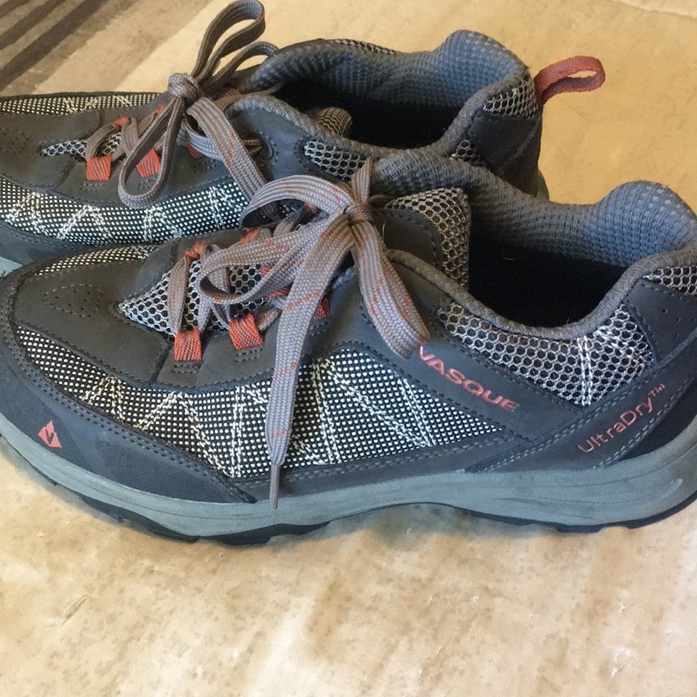VASQUE Hiking Shoes | Water resistant w/ Ultra Dry